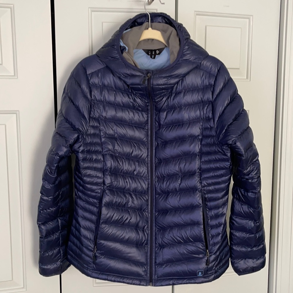 woman’s winter jacket - Eastern Mountain Sports extra large, fits mor like a L